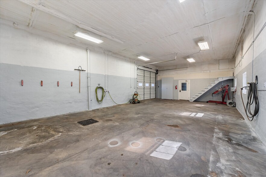 More Photos Of 308 S Beaton St, Corsicana Office For Sale