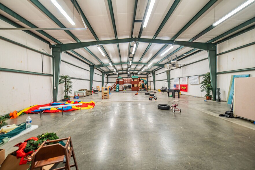 More Photos Of 3530 Park Plaza Rd, Paducah Flex For Lease