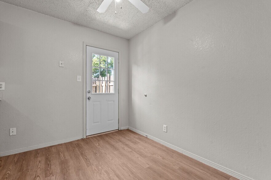 More Photos Of 5841 Shadydell Dr, Fort Worth Apartments For Sale