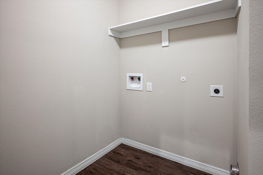 More Photos Of 101 Springtree St, Denton Apartments For Sale