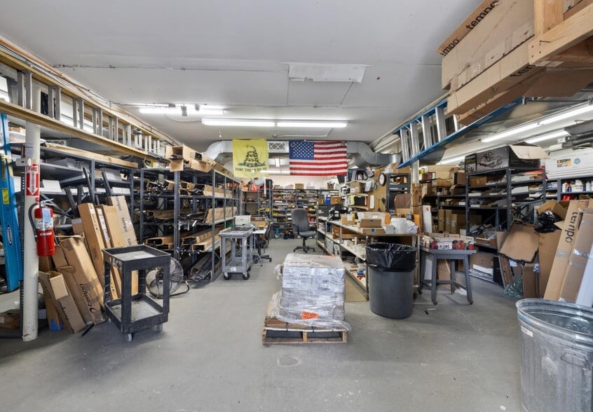 More Photos Of 120-124 Laurel Rd, East Northport Freestanding For Sale