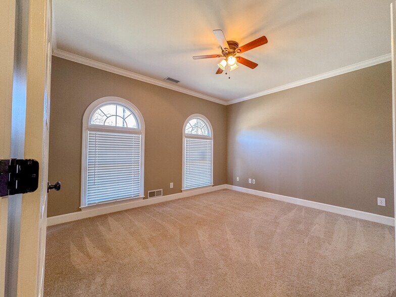 More Photos Of 2100 Gravel Springs Rd, Buford Medical For Lease