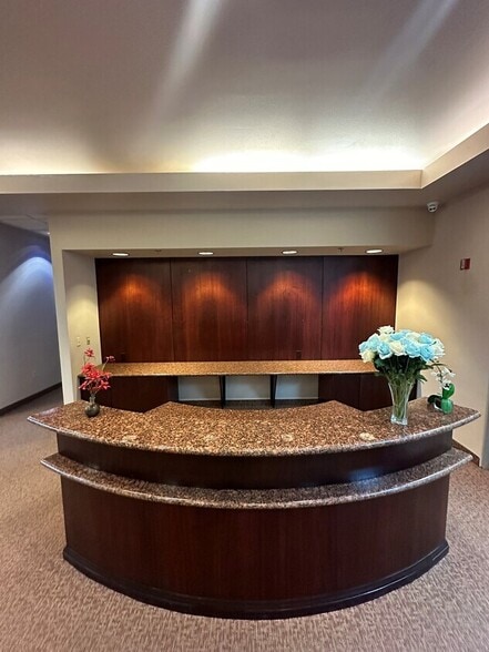 More Photos Of 6085 W Twain Ave, Las Vegas Office For Lease