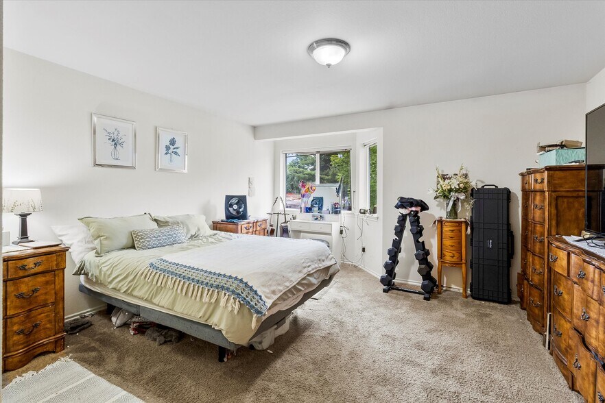 More Photos Of 344 E Bellis Fair Pky, Bellingham Apartments For Sale