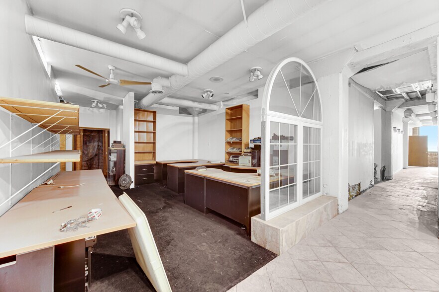 More Photos Of 7411 S Stony Island Ave, Chicago Warehouse For Sale