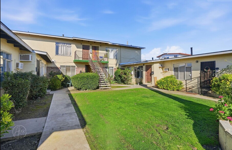 More Photos Of 940 Water St, Bakersfield Apartments For Sale