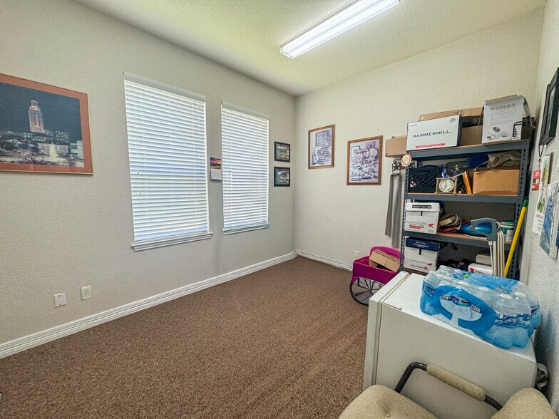 More Photos Of 600 Round Rock West, Round Rock Medical For Lease