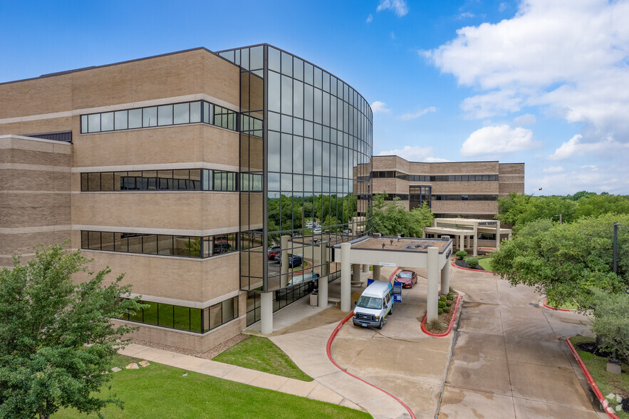 Primary Photo Of 1602 Rock Prairie Rd, College Station Medical For Lease