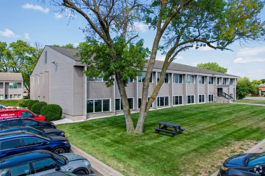 More Photos Of 2345 Rice St, Roseville Medical For Lease