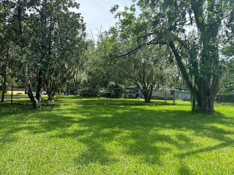 More Photos Of 5636 Kennedy Hills Dr, Seffner Storefront Retail Office For Sale