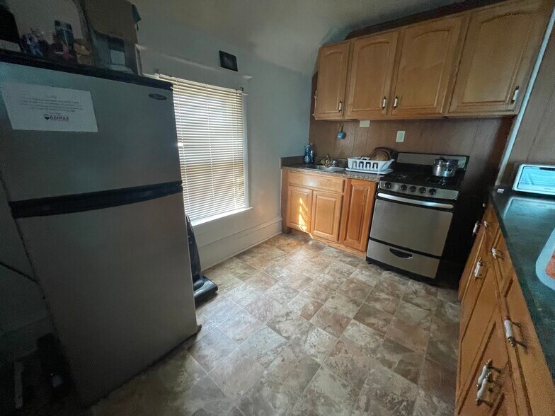 More Photos Of 1013 W Church St, Champaign Apartments For Sale