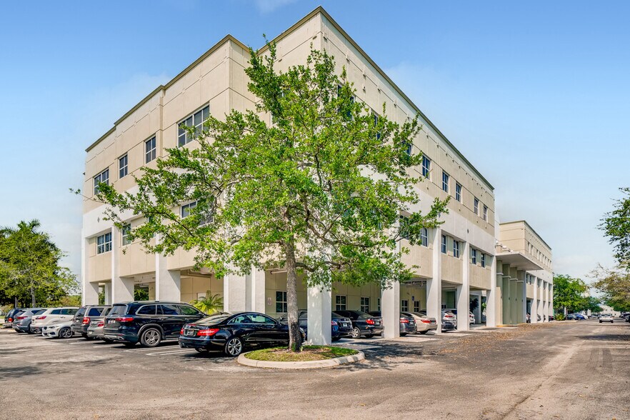 More Photos Of 2901 Coral Hills Dr, Coral Springs Medical For Lease