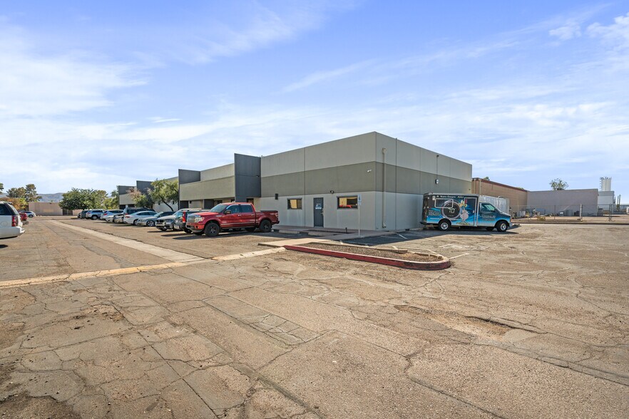 More Photos Of 2346 E University Dr, Phoenix Warehouse For Sale