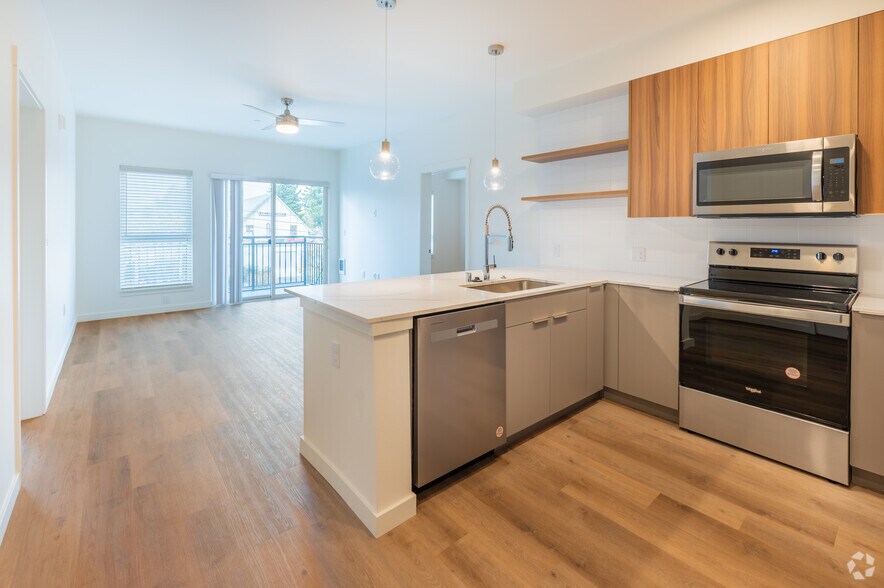 More Photos Of 631 SW 150th St, Burien Apartments For Lease