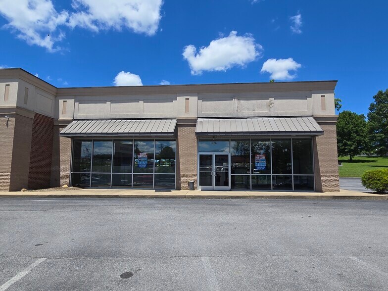 More Photos Of 3002 Lee Hwy, Bristol Freestanding For Lease