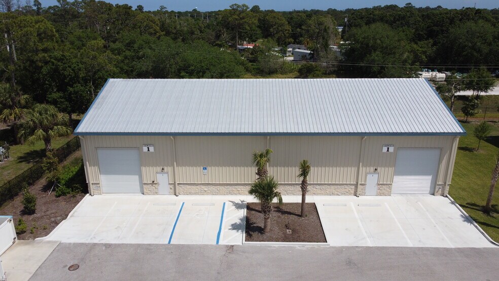 More Photos Of 5265 45th St, Vero Beach Unknown For Lease