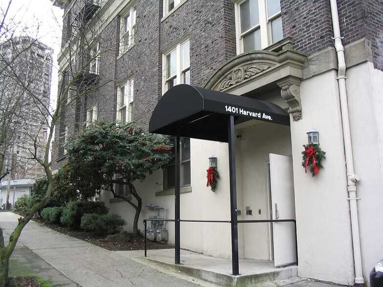 More Photos Of 722 E Union St, Seattle Office For Sale