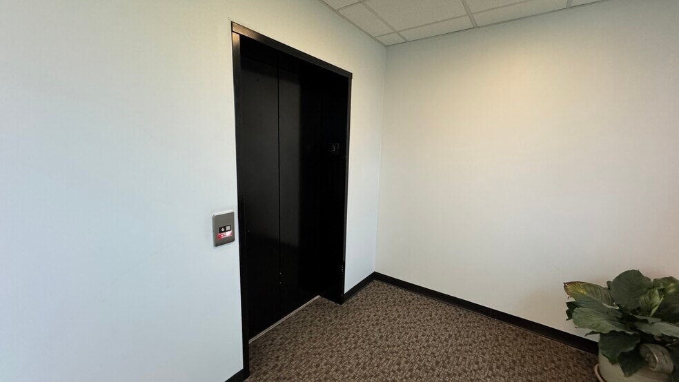 More Photos Of 2925 William Penn Hwy, Easton Office For Lease
