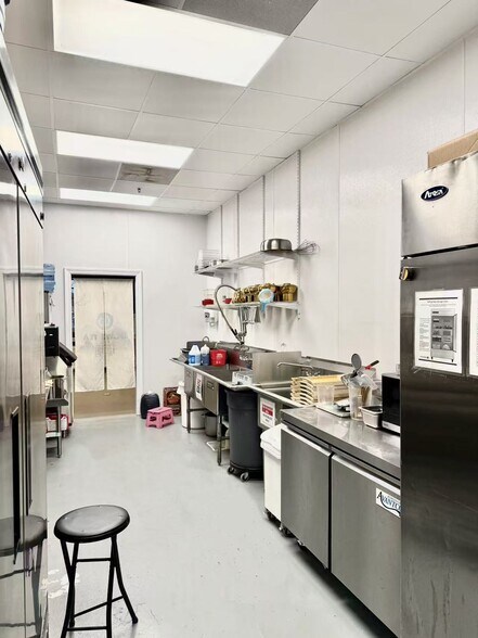 More Photos Of 2925 Buford Dr, Buford General Retail For Lease