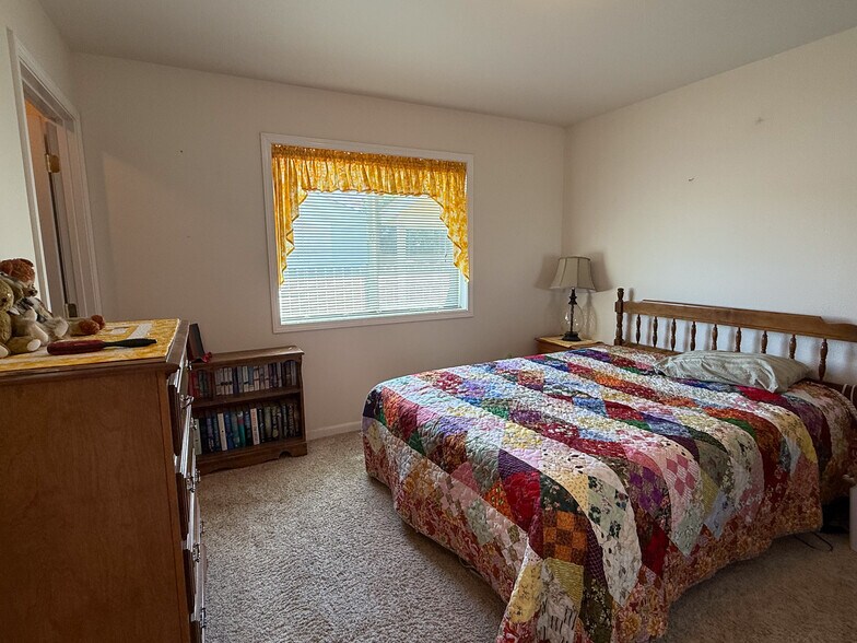 More Photos Of 3010 Elm St, Baker City Apartments For Sale