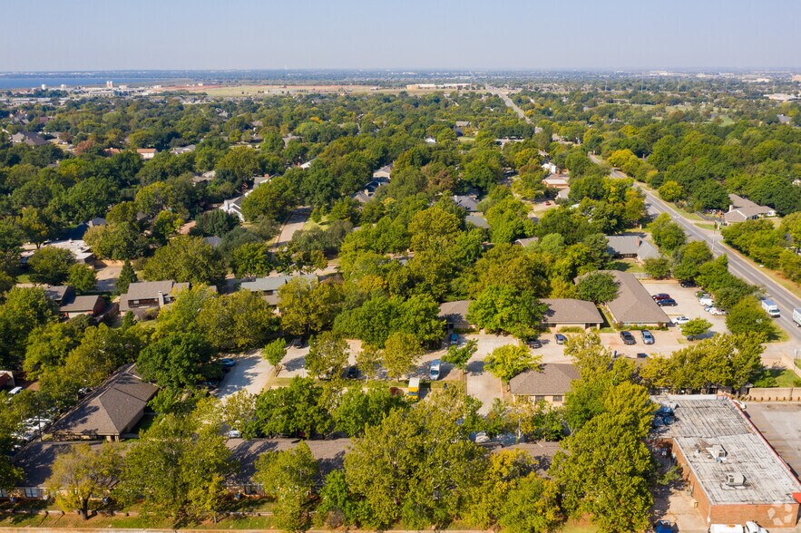 More Photos Of 2932 NW 122nd St, Oklahoma City Office For Sale