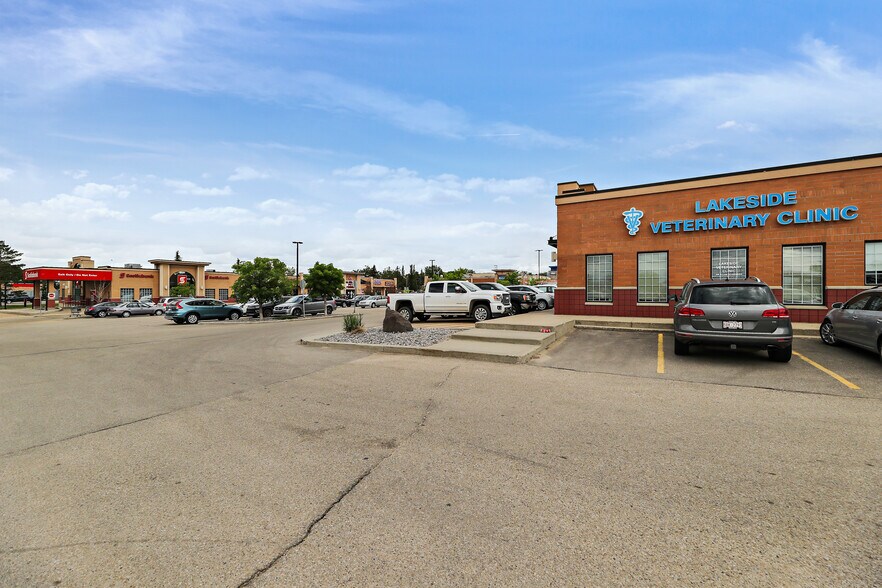 More Photos Of 993 Fir St, Sherwood Park General Retail For Lease