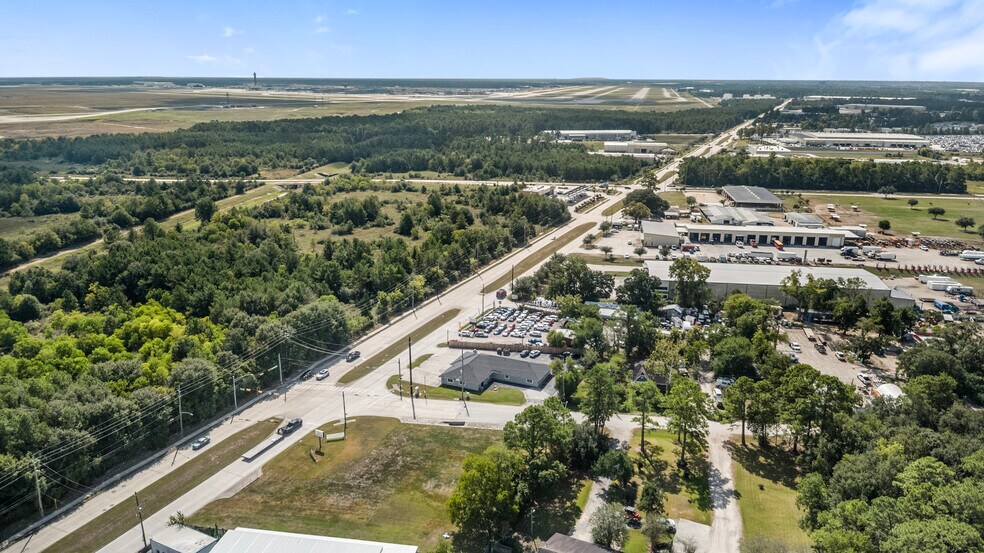 More Photos Of 20103 Aldine Westfield Rd, Humble Office For Sale