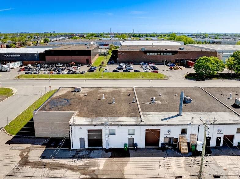 More Photos Of 2970-3090 Rue Brabant-Marineau, Montréal Warehouse For Lease
