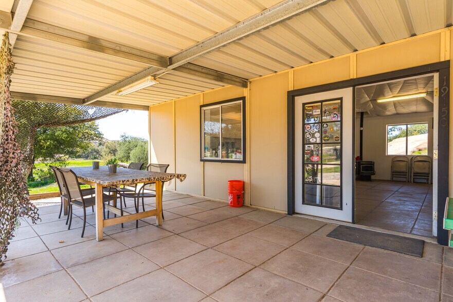 More Photos Of 19191 High Glen Rd, Alpine Specialty For Sale