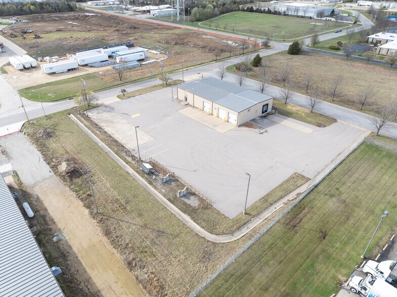 More Photos Of 3702 Hy Point Blvd, Rolla Industrial For Sale