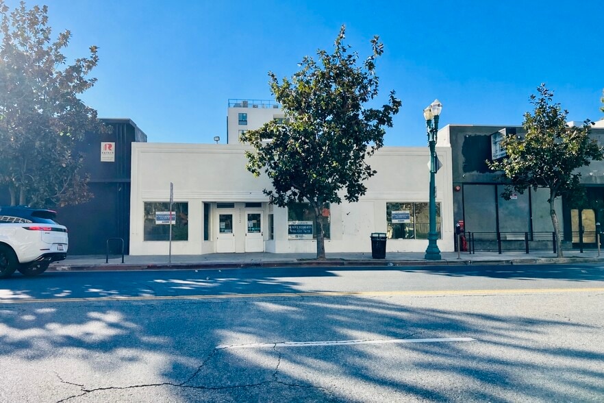 More Photos Of 11012 Magnolia Blvd, North Hollywood Storefront For Lease