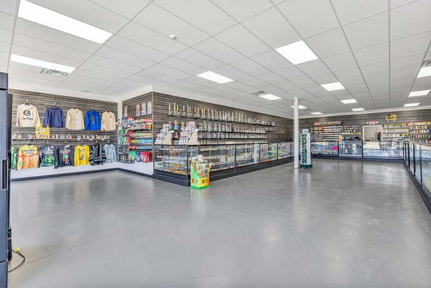 More Photos Of 1301 Ohio Pike, Amelia Storefront For Lease