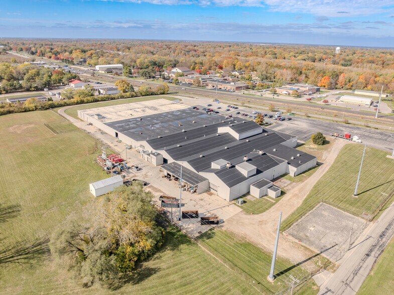 More Photos Of 3401 W 8th St, Muncie Warehouse For Sale