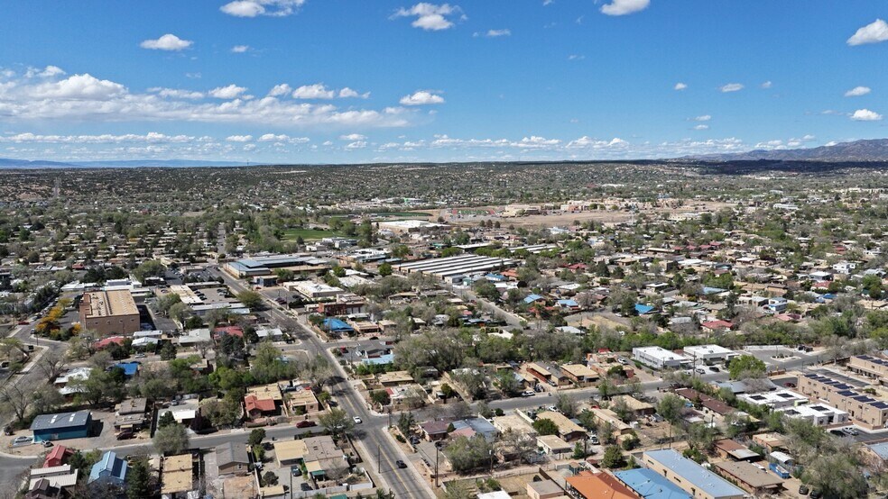 More Photos Of 1607 5th St, Santa Fe Apartments For Sale