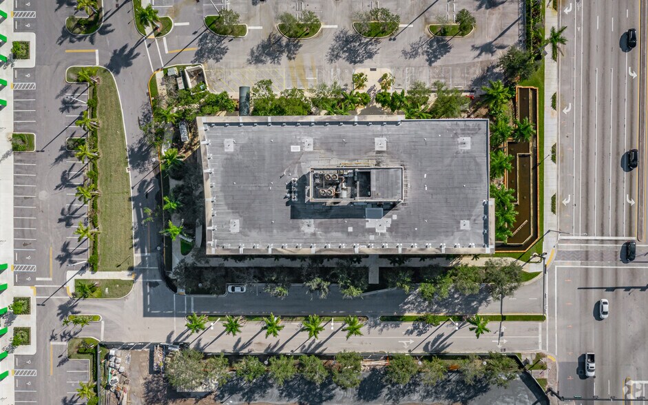More Photos Of 2307 W Broward Blvd, Fort Lauderdale Office For Lease