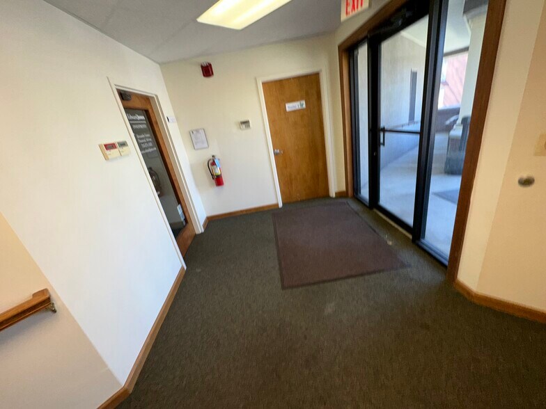 More Photos Of 121 Union Ave, Middlesex Office Residential For Lease
