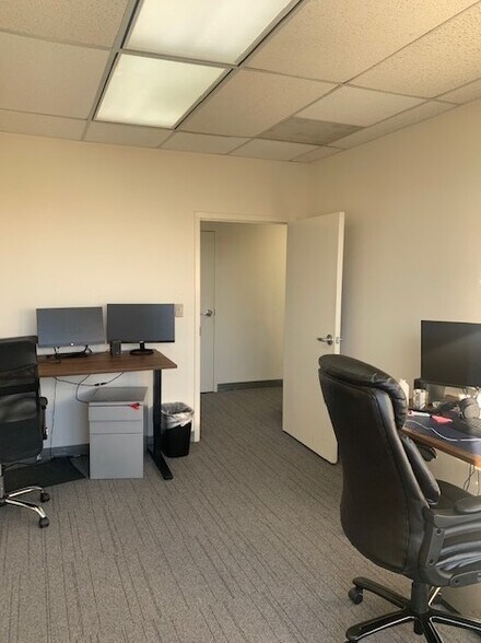 More Photos Of 5225 Wisconsin Ave NW, Washington Medical For Lease