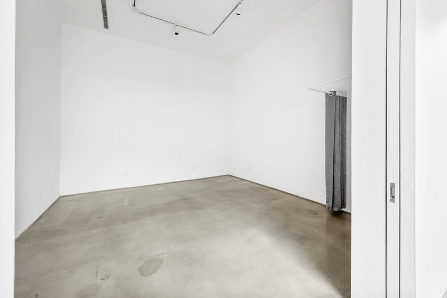 More Photos Of 5801 Washington Blvd, Culver City Office For Lease