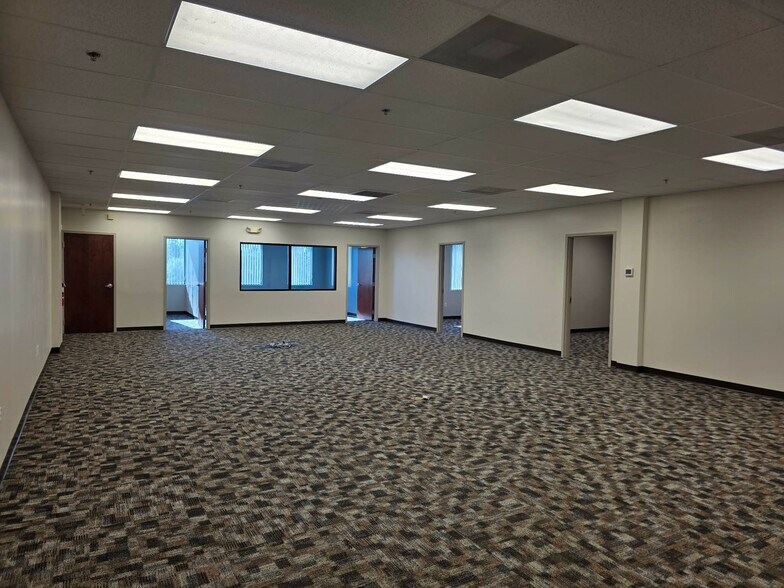 More Photos Of 630 Brooker Creek Blvd, Oldsmar Service For Sale