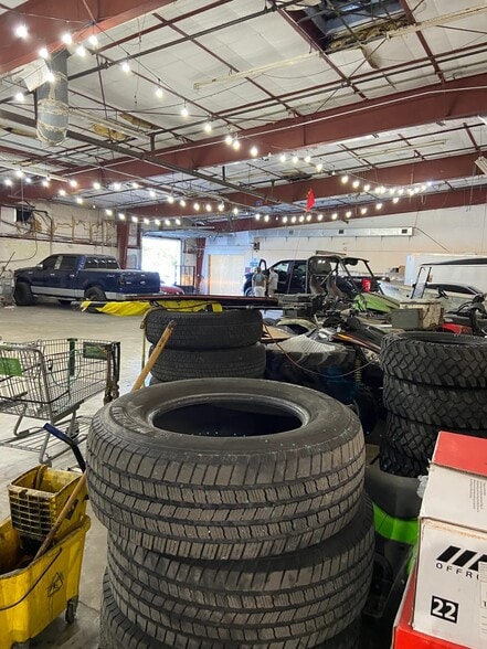 More Photos Of 1816 57th St, Sarasota Warehouse For Sale