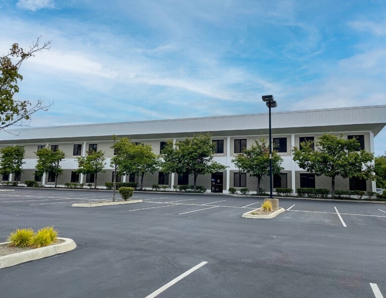 More Photos Of 150 N Hill Dr, Brisbane Office For Lease