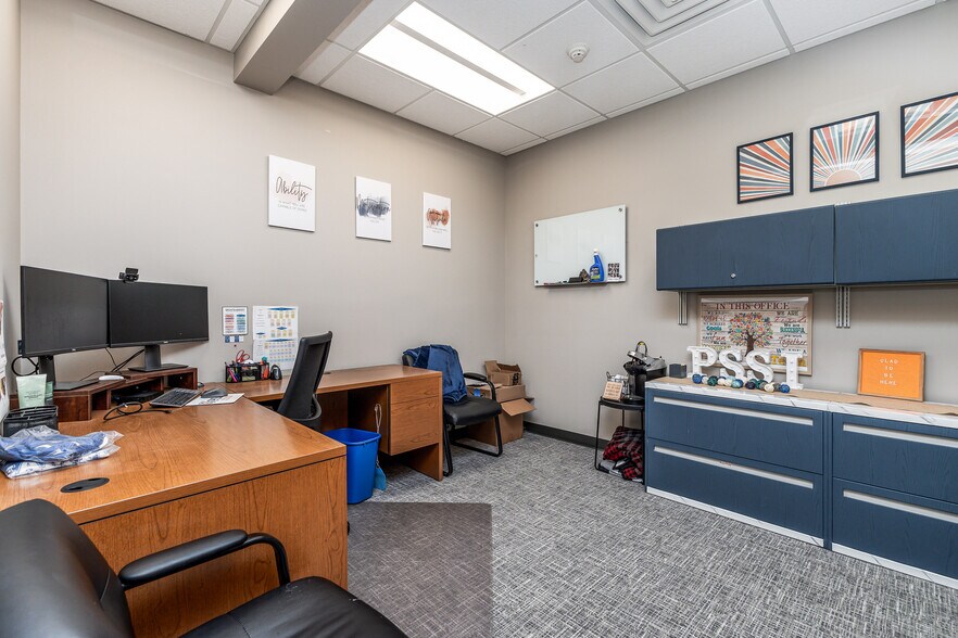 More Photos Of 3681 Prism Ln, Kieler Office For Sale