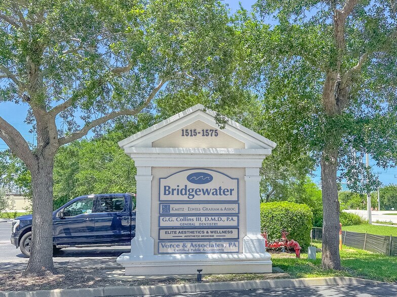More Photos Of 1555 Indian River Blvd, Vero Beach Coworking Space