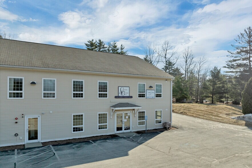 More Photos Of 45 Londonderry Tpke, Hooksett Office For Lease