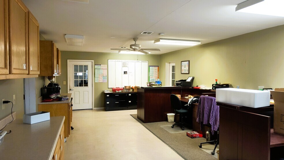 More Photos Of 853 KS-19 Hwy, Larned Warehouse For Sale