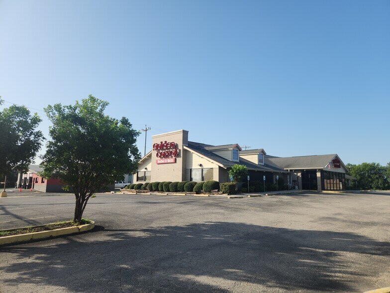 Primary Photo Of 2301 Pat Booker Rd, Universal City Restaurant For Sale