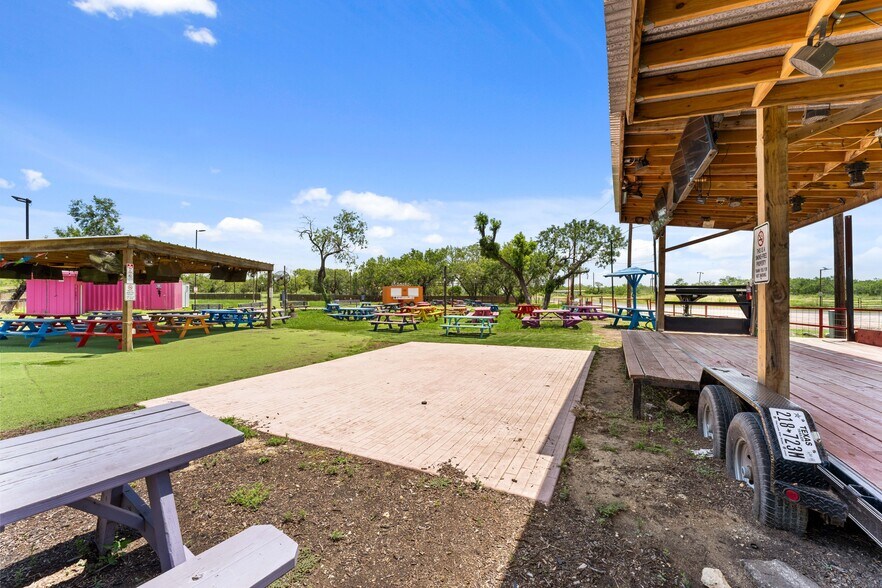 More Photos Of 13514 S US Highway 181, San Antonio Land For Sale