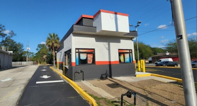 More Photos Of 7411 103rd St, Jacksonville Fast Food For Lease
