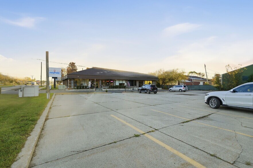 More Photos Of 4086 Davison Rd, Burton Freestanding For Sale