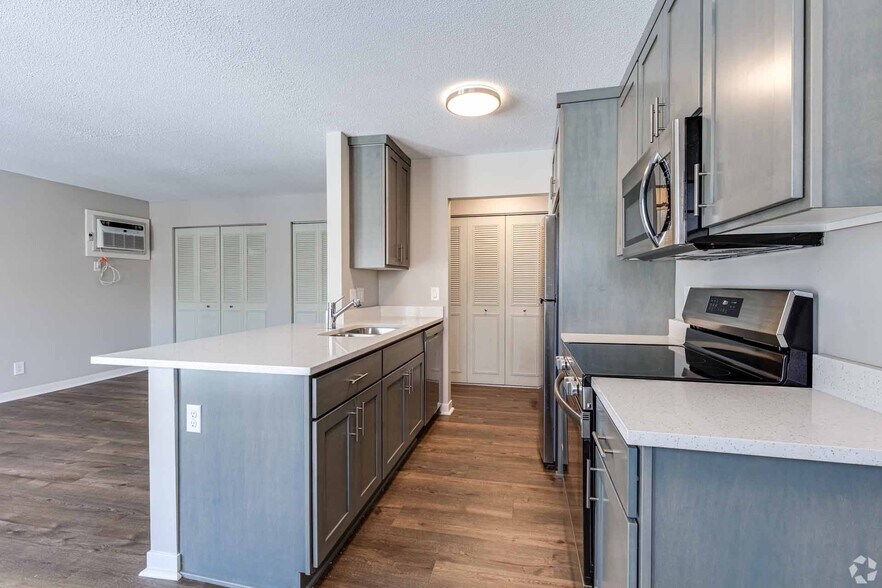 More Photos Of 2050 7th Ave E, North Saint Paul Apartments For Sale